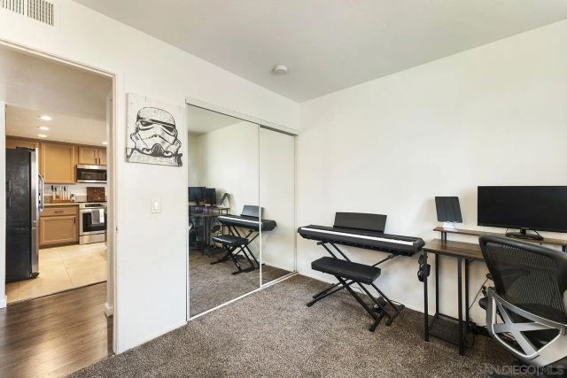355 N Melrose Drive North E, Vista, CA 92083