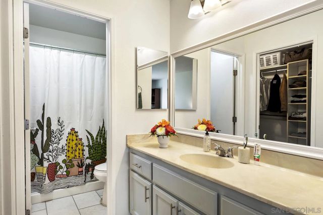 355 N Melrose Drive North E, Vista, CA 92083