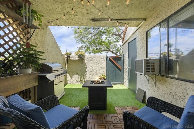 355 N Melrose Drive North E, Vista, CA 92083