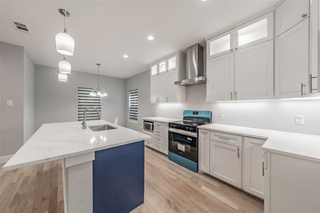 1508 W 12TH Avenue, Corsicana, TX 75110