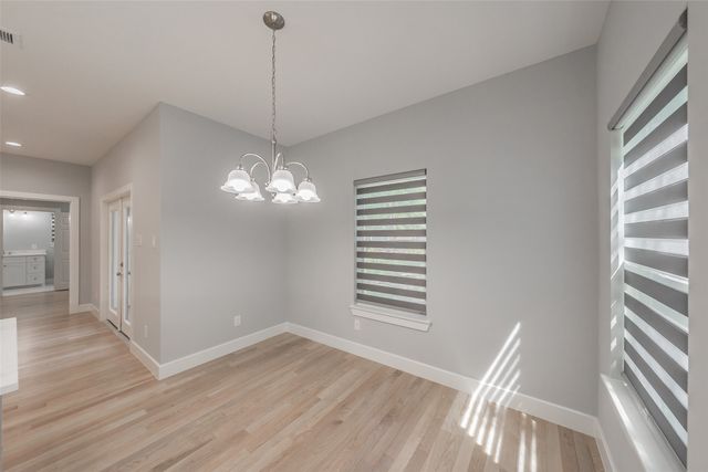 1508 W 12TH Avenue, Corsicana, TX 75110