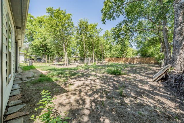 1508 W 12TH Avenue, Corsicana, TX 75110
