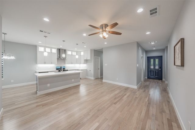 1508 W 12TH Avenue, Corsicana, TX 75110