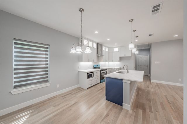 1508 W 12TH Avenue, Corsicana, TX 75110