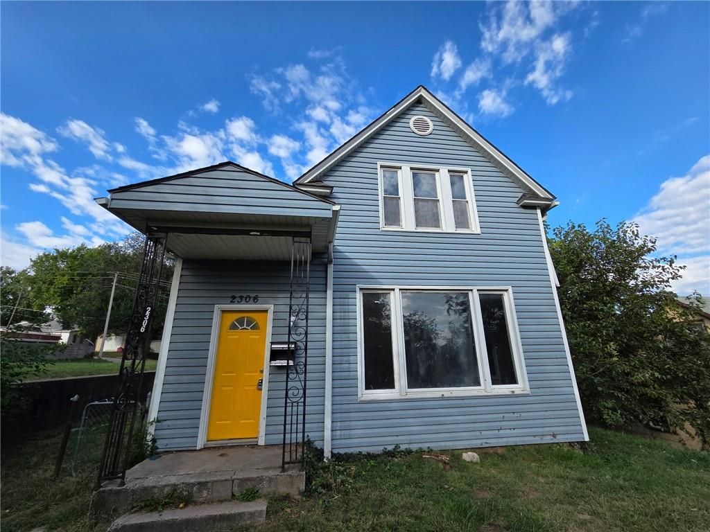 2306 S 19th Street, St Joseph, MO 64503