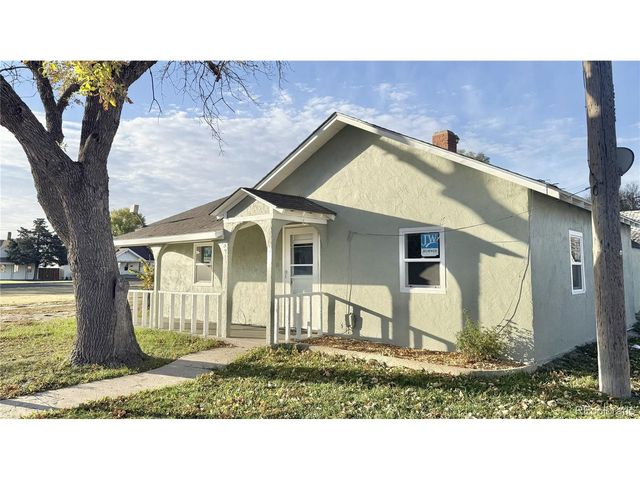 221 Spruce St, Julesburg, CO 80737