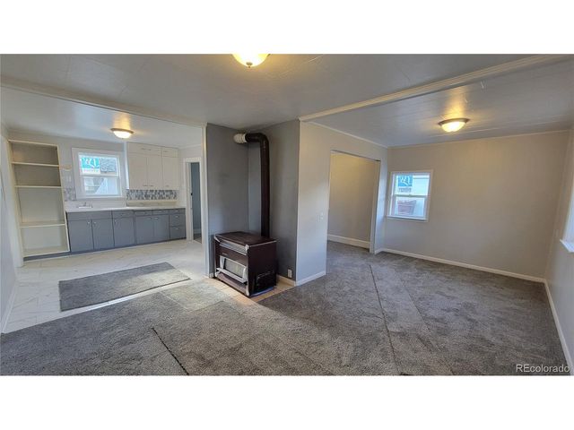 221 Spruce St, Julesburg, CO 80737