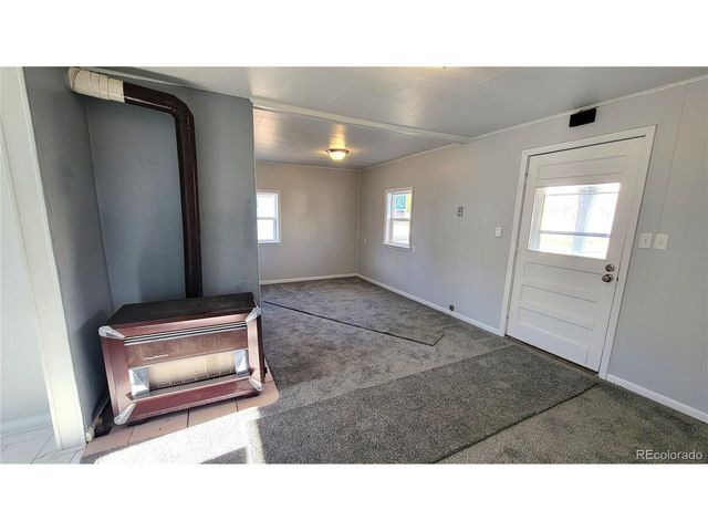 221 Spruce St, Julesburg, CO 80737