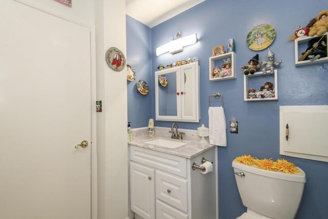 3758 E Barnard AVENUE, Cudahy, WI 53110