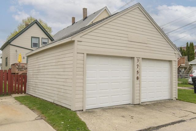 3758 E Barnard AVENUE, Cudahy, WI 53110