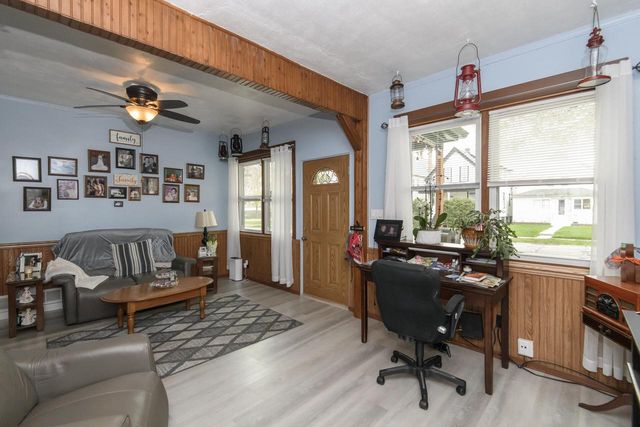 3758 E Barnard AVENUE, Cudahy, WI 53110