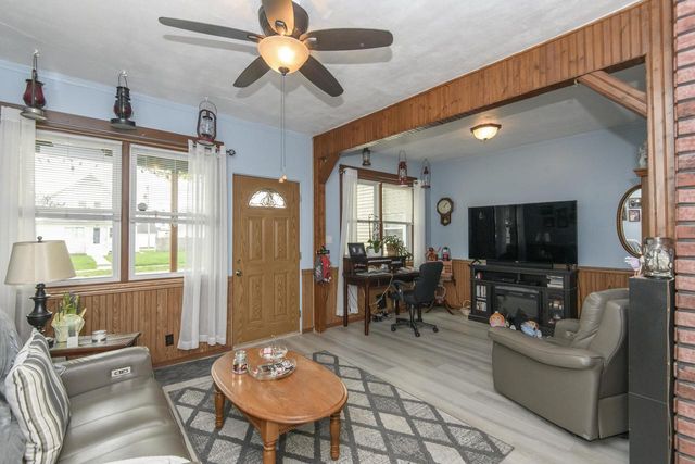3758 E Barnard AVENUE, Cudahy, WI 53110