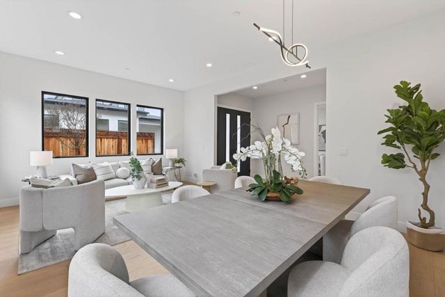 10468 S Stelling Road, Cupertino, CA 95014