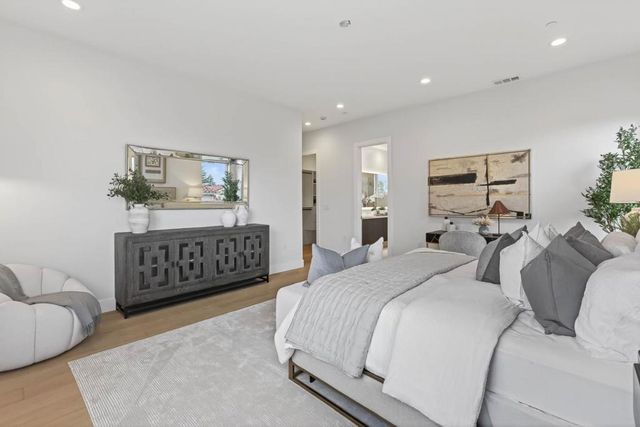 10468 S Stelling Road, Cupertino, CA 95014