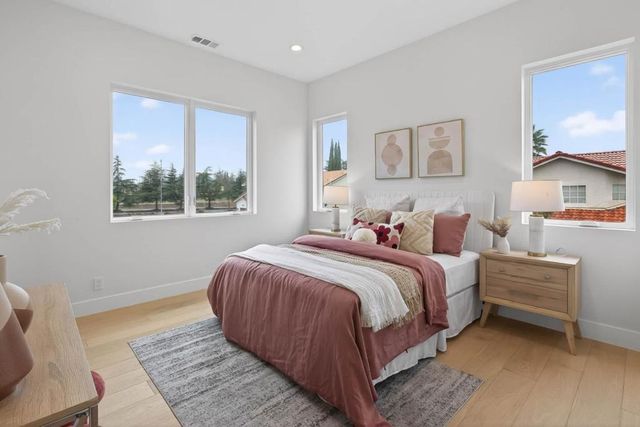 10468 S Stelling Road, Cupertino, CA 95014