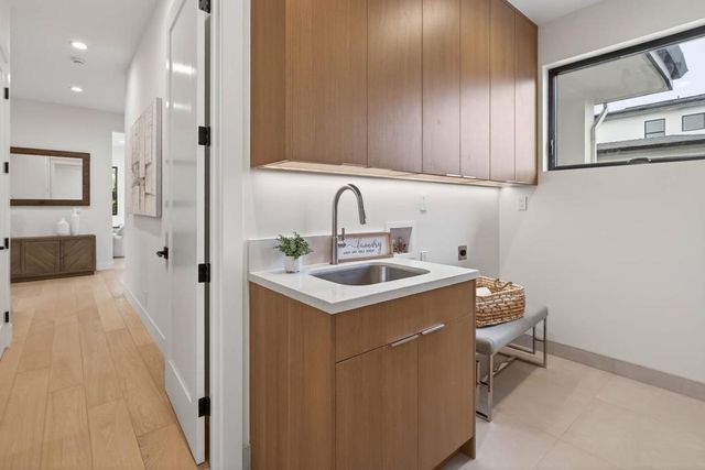 10468 S Stelling Road, Cupertino, CA 95014