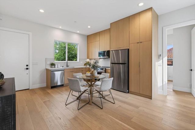 10468 S Stelling Road, Cupertino, CA 95014