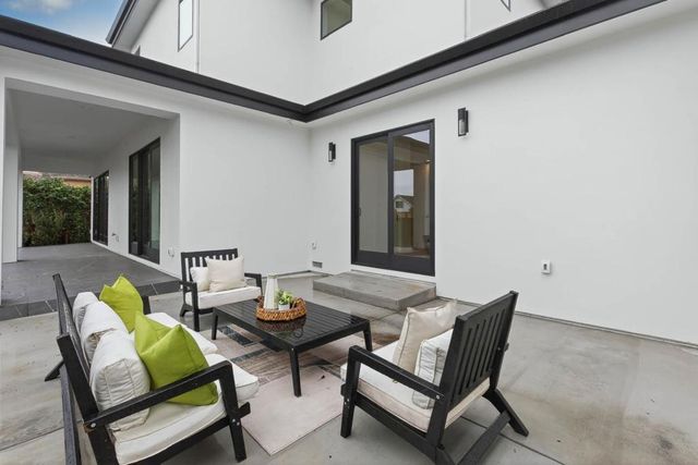 10468 S Stelling Road, Cupertino, CA 95014