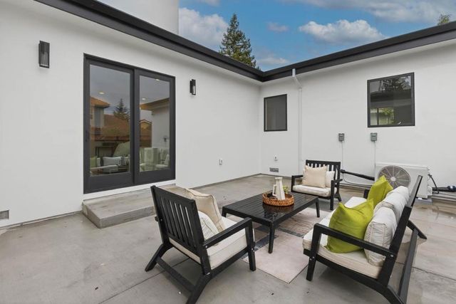 10468 S Stelling Road, Cupertino, CA 95014