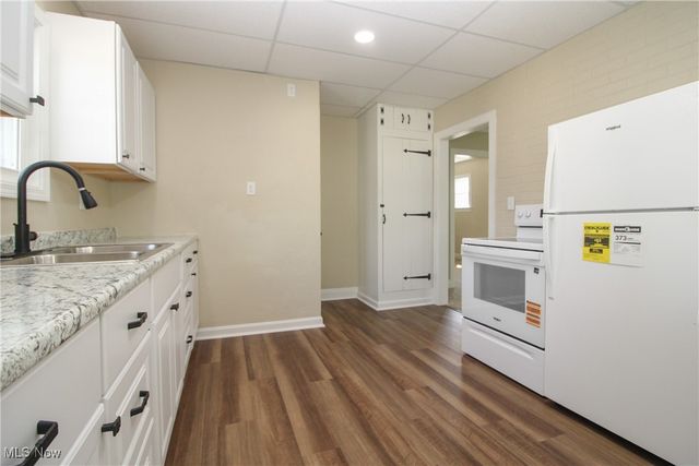 5256 Center Road, Lowellville, OH 44436