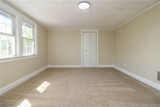 5256 Center Road, Lowellville, OH 44436