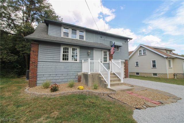 5256 Center Road, Lowellville, OH 44436