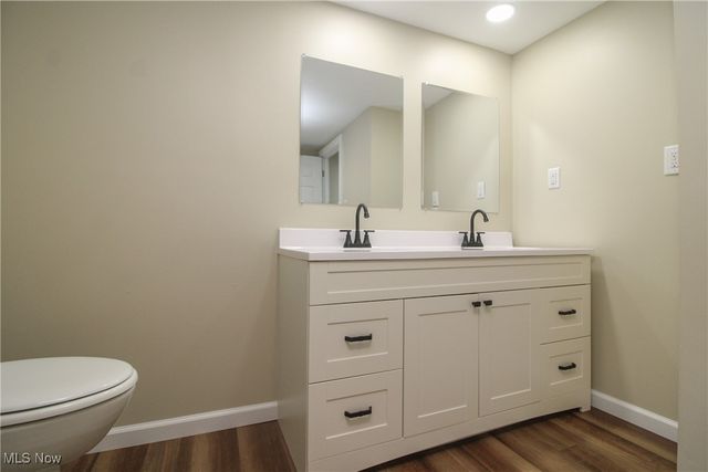 5256 Center Road, Lowellville, OH 44436