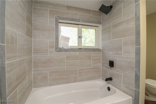 5256 Center Road, Lowellville, OH 44436