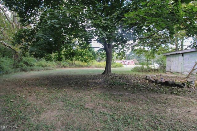 5256 Center Road, Lowellville, OH 44436