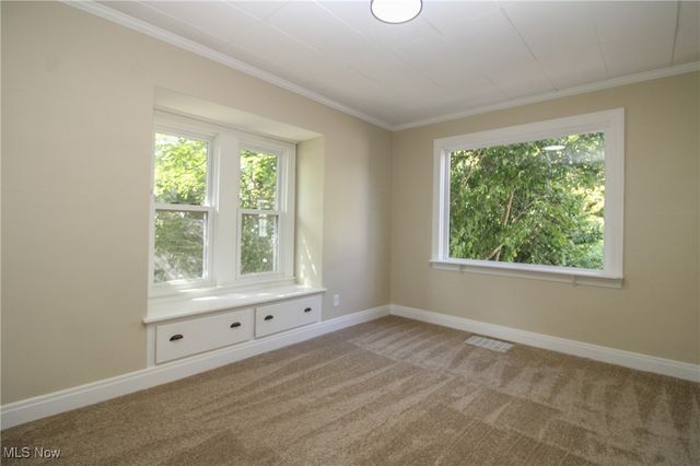 5256 Center Road, Lowellville, OH 44436