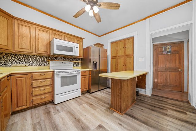 1450 N Springfield Avenue, Chicago, IL 60651