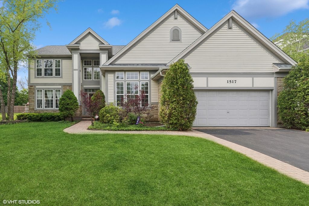 1517 Nathan Lane, Libertyville, IL 60048