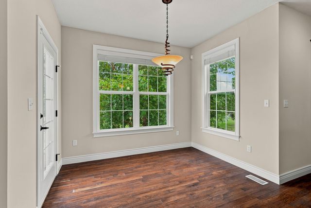 4110 FRONTGATE DR, Columbia, MO 65203