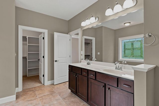4110 FRONTGATE DR, Columbia, MO 65203