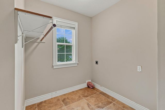4110 FRONTGATE DR, Columbia, MO 65203
