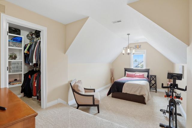 4110 FRONTGATE DR, Columbia, MO 65203