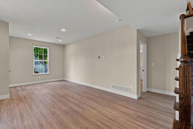 4110 FRONTGATE DR, Columbia, MO 65203