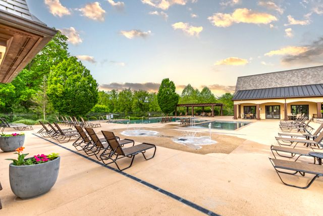 4110 FRONTGATE DR, Columbia, MO 65203