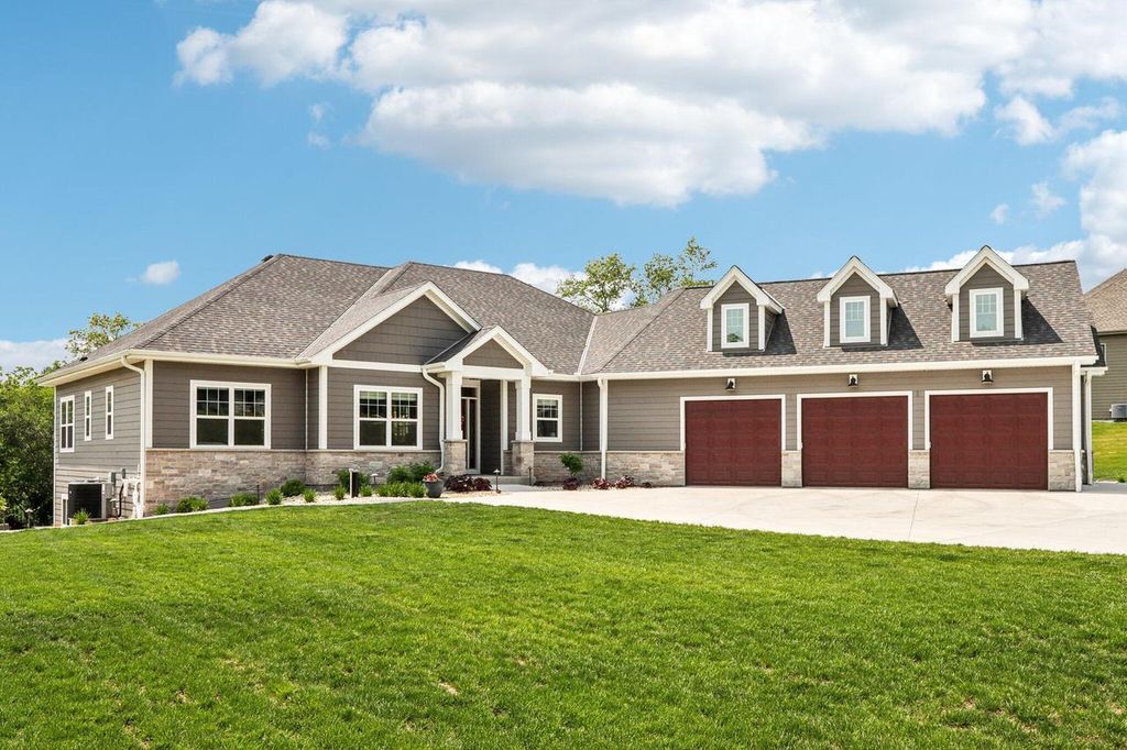 S59W29711 Ancient Oak TRAIL, Waukesha, WI 53189