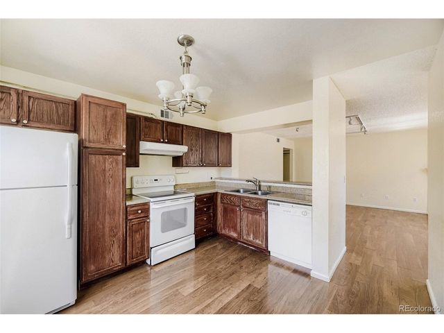 5755 W Atlantic Pl 202, Lakewood, CO 80227
