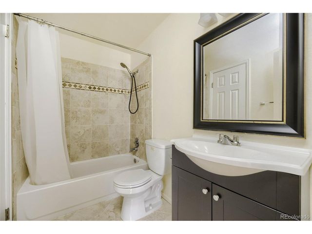 5755 W Atlantic Pl 202, Lakewood, CO 80227