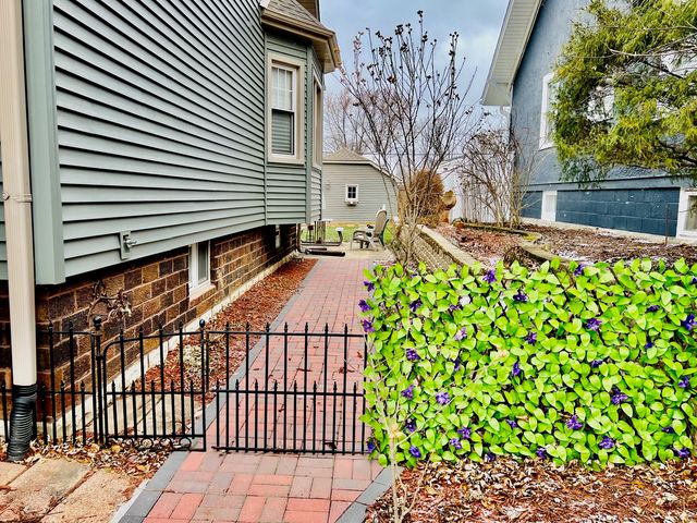 314 E Elm Street, Lombard, IL 60148