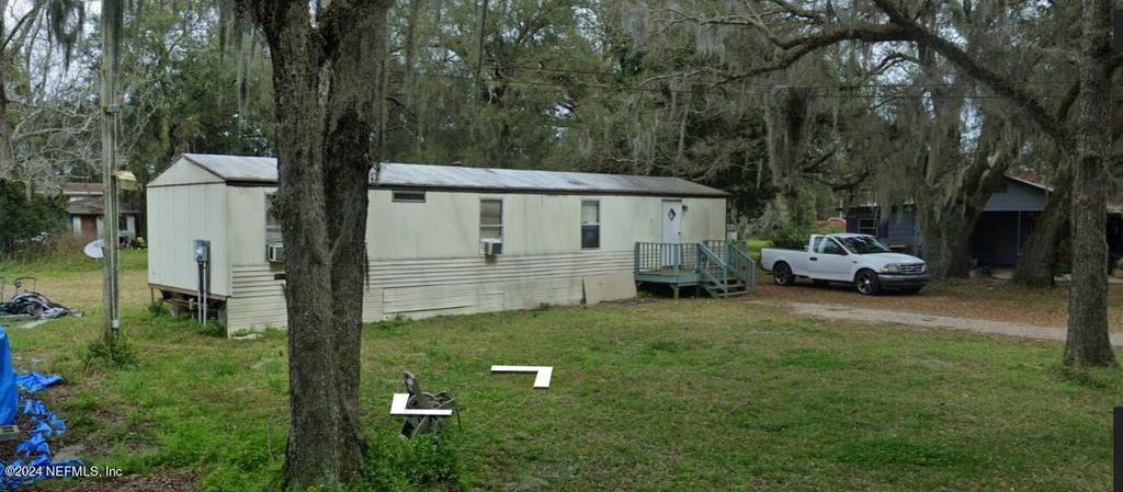 2443 OLD MIDDLEBURG Road N, Jacksonville, FL 32210