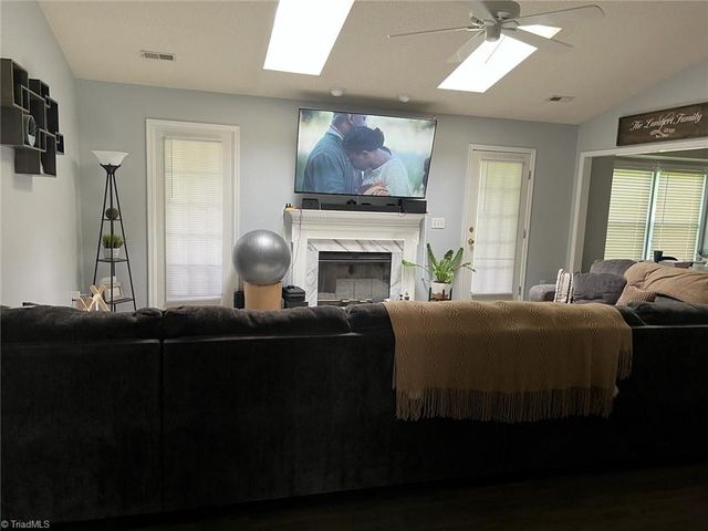 2715 Castle Croft Road, Greensboro, NC 27407