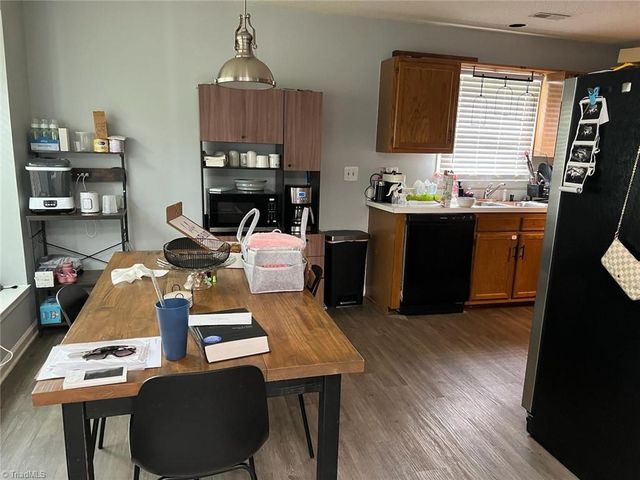 2715 Castle Croft Road, Greensboro, NC 27407