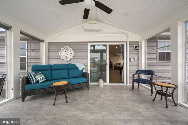 302 ALEZACH DR, Dover, DE 19901