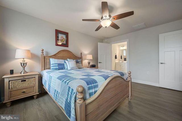 302 ALEZACH DR, Dover, DE 19901