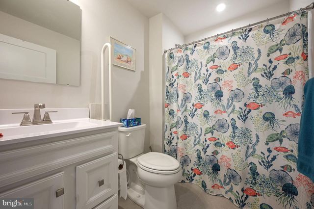 302 ALEZACH DR, Dover, DE 19901