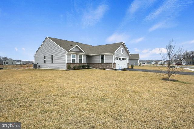 302 ALEZACH DR, Dover, DE 19901