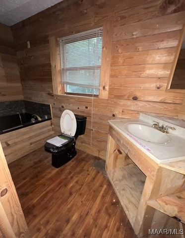 307 ALBRITTON Lane, Wetumpka, AL 36093